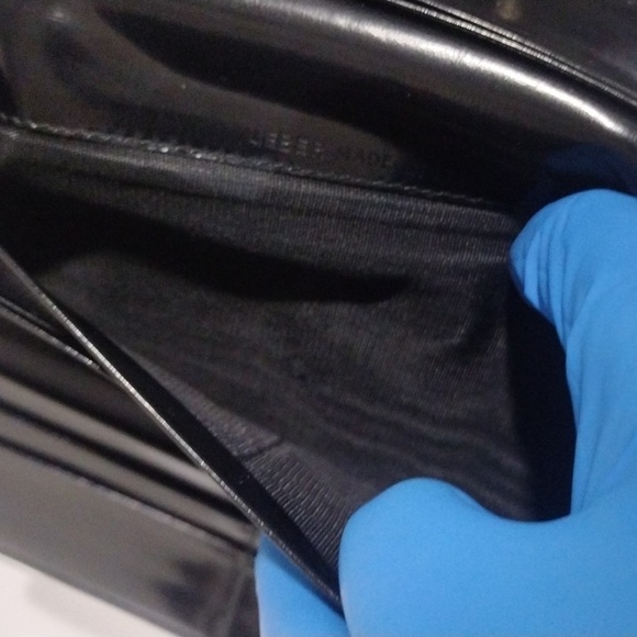 Bvlgari Trifold Leather Wallet – Black, Long Style, Snap Closure, Auth. Designer - Picture 14 of 16